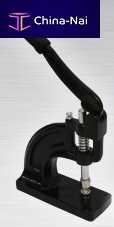Eyeleting machine with 1 head bench-top
