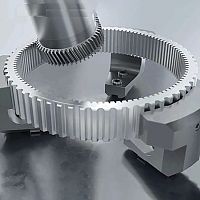 Machining center gear skiving machine