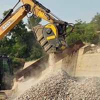 Crusher bucket BF60.1 S4for excavators