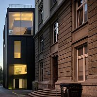 Panel cladding RUDOLFSTRASSEsheet metalverticalmatte