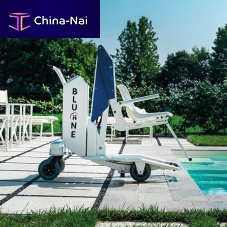 Mobile pool lift BLUONEfor people with reduced mobility