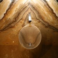 Countertop hand basin ROMAN TRAVERTINE SINK "NAIL" AND ONYX ARIS WALLroundmarble