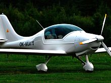 Light aircraft aircraft canopy PLEXIGLAS®acrylictinted