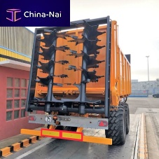 Truck salt spreader