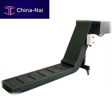 Inclined conveyor transportchip