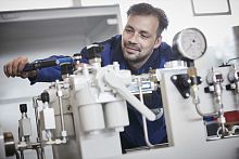 Assembly for industrial applications ferrous metals