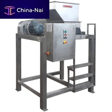 Centrifugal rotor crusher