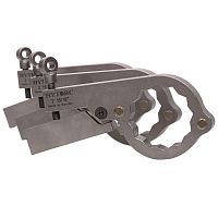 Magnetic backup wrench