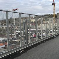 Rigid wire mesh partition