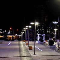 Urban lamp post BOW-TRIOcontemporaryaluminumwith tempered glass diffuser