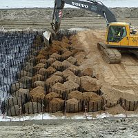 Iron wire mesh TENSARTECH® STRATUMpolyethylenesoil reinforcingfor foundation