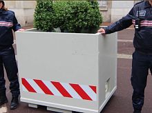 Hollow concrete block ANTITER-CRASHSTOP damhigh-resistancestone look