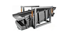 Linear vibrating screener for powders