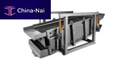 Linear vibrating screener for powders