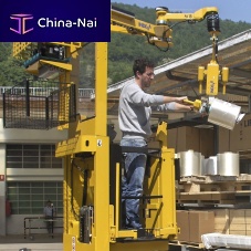 Manipulator with electronic control Liftronic® PRO Liftruck®electricwith orbital end effectorfork