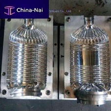 Multi-cavity blow mold DDW-BM100for PET bottlesfor the packaging industryfor the aeronautical industry