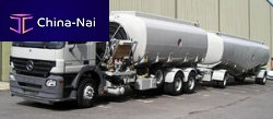 Self-propelled refueller 7A for airport