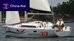 Cruising-racing sailboat S33regatta2-cabinwith bowsprit