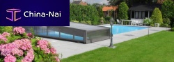 Flat swimming pool enclosure motorized