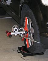 Car wheel aligner AXIS10 portable