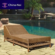 Contemporary sun lounger AUGUSTrattancommercial
