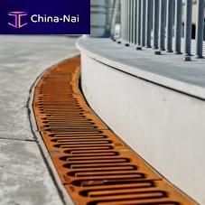 Iron grating for drain channel Freestylefor public spacesfor parking lotfor pedestrian traffic