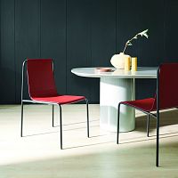 Contemporary chair Ariaindoorleatherpainted steel base