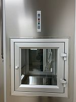 Clean room pass box