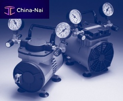 Piston vacuum pump lubricatedhigh-vacuum