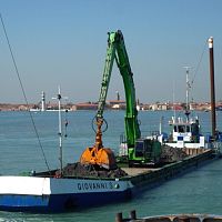 Hydraulic Clamshell Grab for excavation