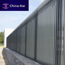 Fence with panels chain linkwith barsfor construction site