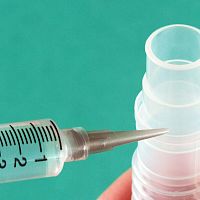 Two-component adhesive MasterSil 151Medsiliconefor metalglass