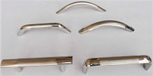 Flush handle pulldoor with lockpadlock