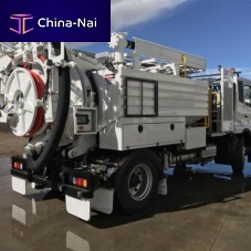 Airport runway cleaning machine Spoutvac C70truck-mountedfor surface cleaning