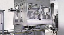 Sterile isolator for pharmaceutical packagingtransferfloor-standing