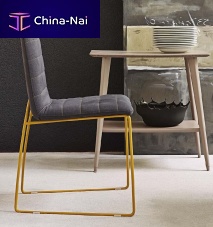 Contemporary chair LIPmetalsled basehome