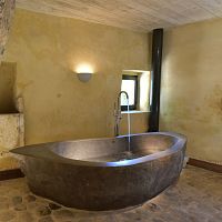 Oval bathtub Baignoirepierrefree-standingstone