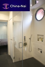 Fixed shower screen cornertempered glass