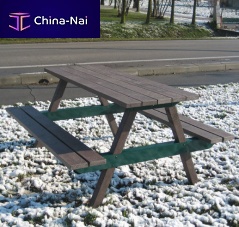 Contemporary table and bench set SPARTAgalvanised steelrecycled plasticoutdoor