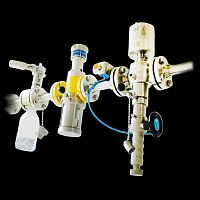 Syringe with piston sampling