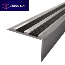 Aluminum edge trim NDM 320for stepLblack