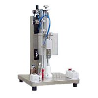 Pneumatic crimping head