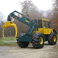 Forestry skidder HSM 904Zwith grab
