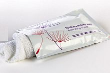 Airliner moist towelette
