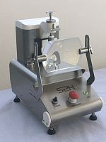 Manual inspection system for the pharmaceutical industry