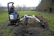 Micro excavator E08crawlerTier 4 - finalconstruction