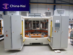 Horizontal rotary table for weldingloading