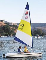 Double-handed sailing dinghy 12.5 Exporecreationalcatboat