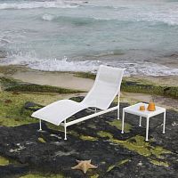Contemporary sun lounger 1966meshwoven vinylcast aluminum