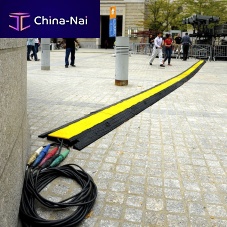 Floor-mounted cable protector Yellow Jacket®vehicle bridge